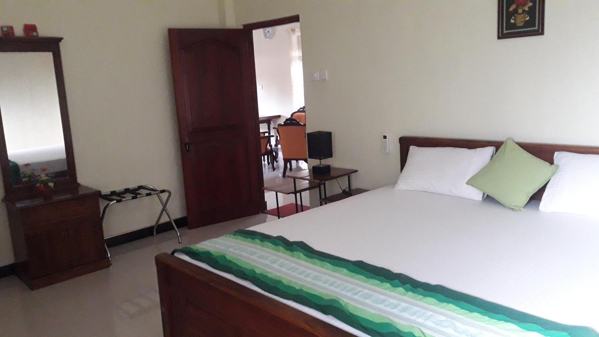 The Max Villa Negombo Esterno foto